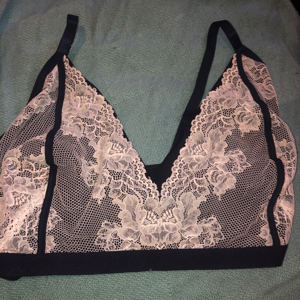 New with tags torrid bralette size 6